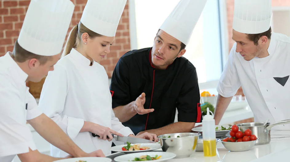 Restoran Açmak İsteyenler İçin Temel Ekipman Listesi